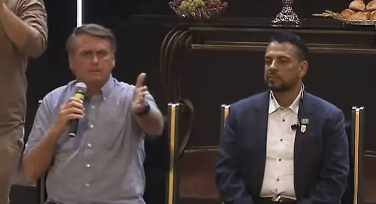 Bolsonaro diz que Fachin deveria ser declarado suspeito à frente do