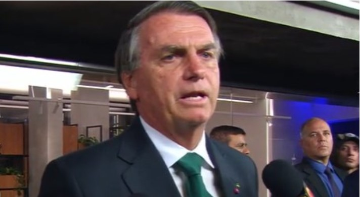 Jair Bolsonaro será entrevistado neste domingo 23 na Record TV A