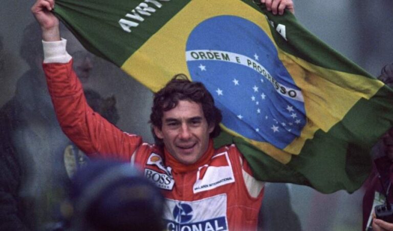 Estudantes De Bras Lia Se Associam S Homenagens A Ayton Senna A Trombeta