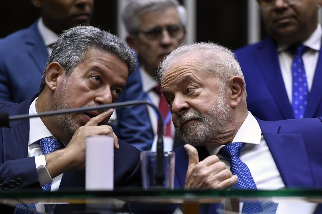 A Reunião Noturna De Lula E Lira - A Trombeta