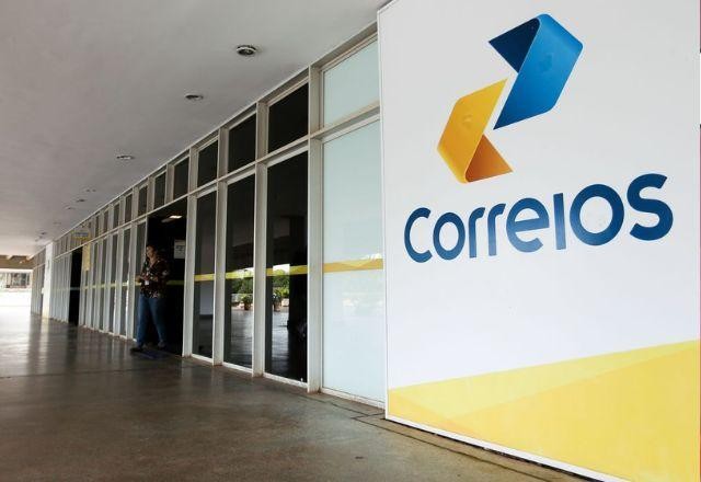 Encomendas nas lotéricas? Seguro-desemprego nos Correios? Entenda a parceria dos Correios com a Caixa Econômica