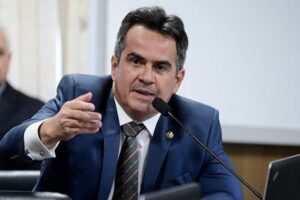 Ciro: PT promove maior retrocesso para Residência Médica no Brasil