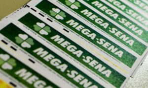 Mega-Sena: ninguém acerta e prêmio acumula