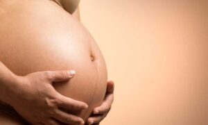 Justiça derruba liminar e restabelece resolução do CFM que proíbe assistolia fetal