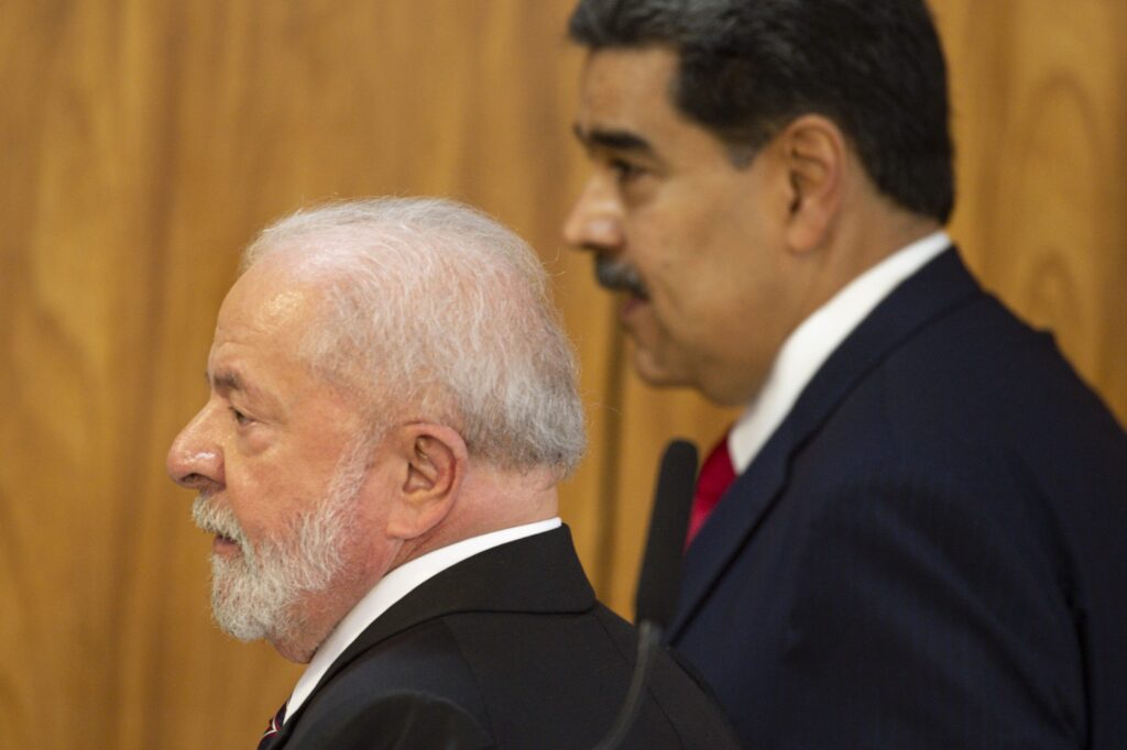 Brasil vai na contramão de países democráticos e silencia sobre fraude na Venezuela 1