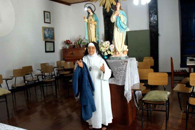 Santa Luzia-MG. Na foto, a irmã Maria Imaculada de Jesus Hóstia no Mosteiro de Macaubas -  (crédito: Jair Amaral/EM/D.A Press)