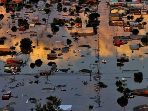 1715814913_859072a4-temporais-inundaram-maioria-das-cidades-do-rio-grande-do-sul-foto-reproducao-facebook-governo-do-rs-1.jpg
