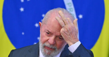 Lula tem reprovação de quase 70% dos evangélicos e 43% dos católicos