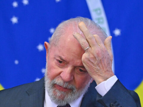 Lula tem reprovação de quase 70% dos evangélicos e 43% dos católicos
