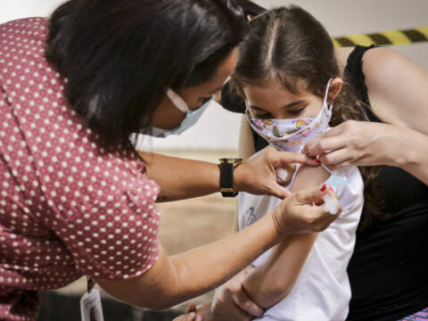 criancas-de-6-meses-e-de-ate-4-anos-podem-receber-vacina-do-sarampo-29042022144507319-1000x600.jpeg